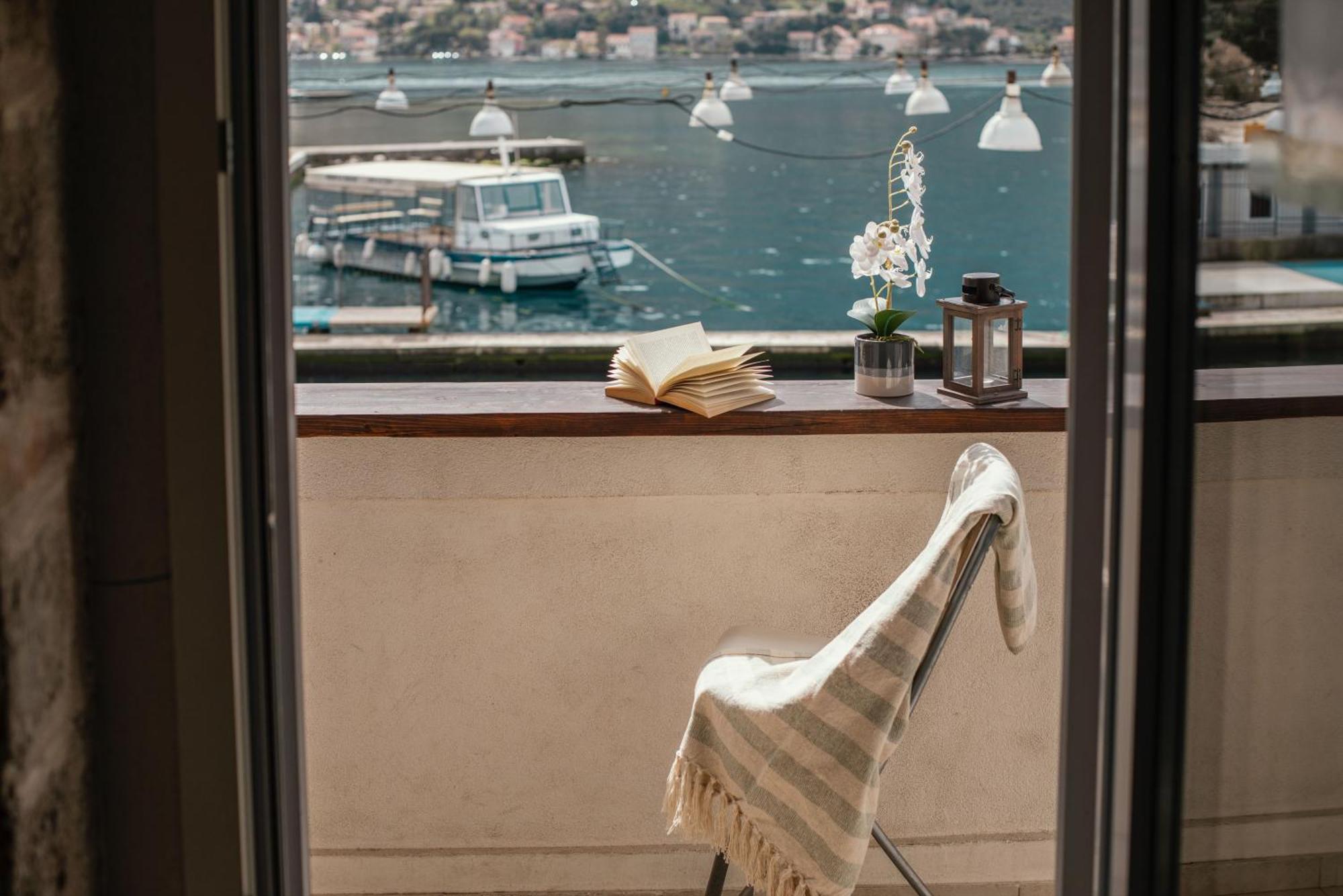 Step To Kotor Bay Guesthouse Eksteriør bilde